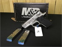 Smith and Wesson 40 Pistol