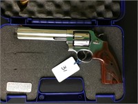 Smith and Wesson 629-6 44mag Revolver