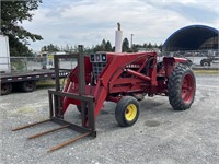 International Farmall 966 Hydro Tractor w/ Loader