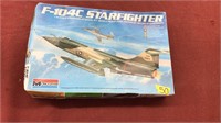 MONOGRAM F-104C STARFIGHTER MODEL KIT