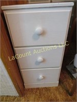 small wood 3 draewr cabinet `
