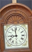E5.  Nice electric clock with single chime