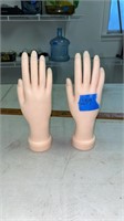 Fingernail hands