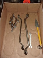 PIPE WRENCH, WRENCHES
