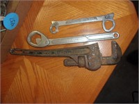 PIPE WRENCH, WRENCHES