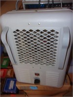 PORTABLE ELECTRIC HEATER RIVAL