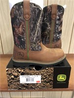 New John Deere Ladies Boots size 7 1/2 model