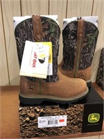 New John Deere Ladies Boots size 6 1/2 model