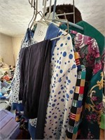 VINTAGE WOMENS CLOTHING