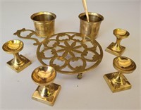 Brass trivet, egg cups and sugar bowls w/ spoon