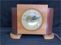 Mid Century United Model Clock 75