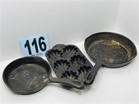 Cast Iron Skillets & Muffin Pan