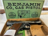Ben Franklin Gas Pistol w/ Co2 Cartridges
