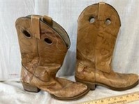 Pair Of Dingo Cowboy Boots size 10.5D