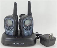 Pair of Midland LXT490 Walkie Talkies with