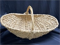 Large woven basket 20”