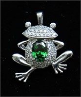 STERLING SILVER EMERALD STONE FROG PENDANT