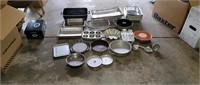 Assortment of Metal and Aluminum Baking Pans