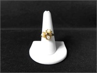 14K GOLD AND 3 PEARL RING - SIZE 9