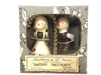 Vintage Swedish Sweethearts shaker set