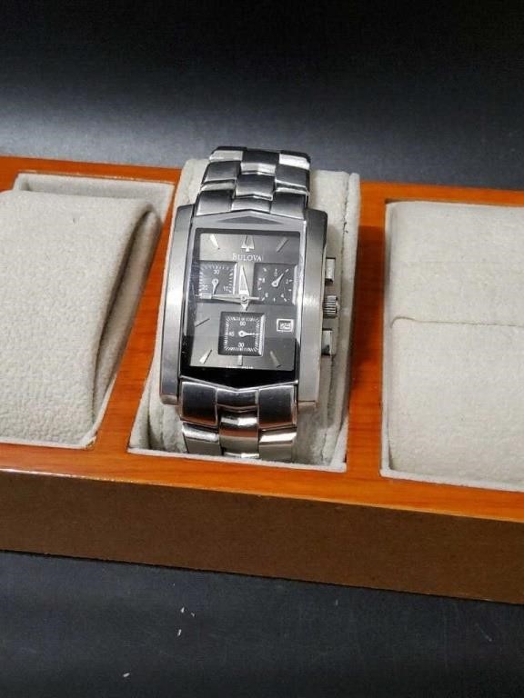 Le Coultre 18k, INVICTA Watches & Collectable Estate Auction
