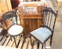 Vintage Radio & (2) Chairs, Untested