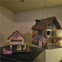 2 Bird Houses