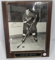 No COA Gordie Howe signed photo from an estate.