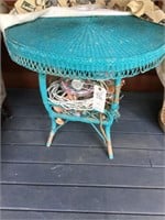 32" Rd Wicker Table, Table Cloth, Misc.