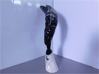 Figurin style africain, sculpté dans une corne