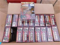 Boîte de 18 figurines avec DVD T-Rex neufs