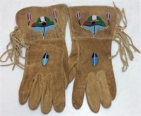 VINTAGE LEATHER GLOVES WITH BEADING