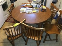 ROUND 48" LAMINANT TOP DINING TABLE WITH LEAF 10"
