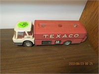 Texaco tanker truck (damaged)