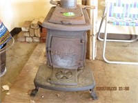 Chunk stove Noble & Co. w/ piping