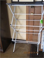 Folding metal drying rack