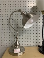 METAL DESK LAMP