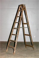 8' Tall Wooden Ladder