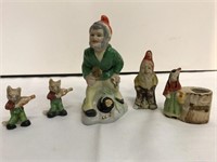 Lot of (5) Figurines