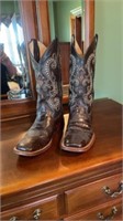Size 10D Boots by Ferrini in brown