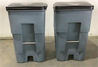 (2) Rubbermaid Trash Cans Brute