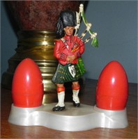 Plastic Scottish Bagpipe Kilt Holder Red Egg
