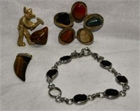 Vintage Jewelry Lot: Pins, Pendant, Bracelet