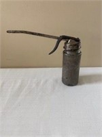 Vintage oil can