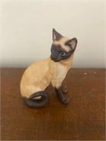 Cat figurine made in tawian