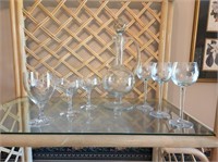 Clear glass decanter w/glasses-2 glasses not pictu