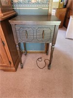 Vintage Morse sewing machine w/table