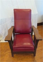 Thayer Chayer Style-veneer arms repaired seat