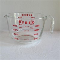 Pyrex glass measuring cup/batter bowl H 5"