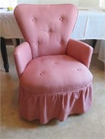 Chair upholstered 25 x 22 x H 32"